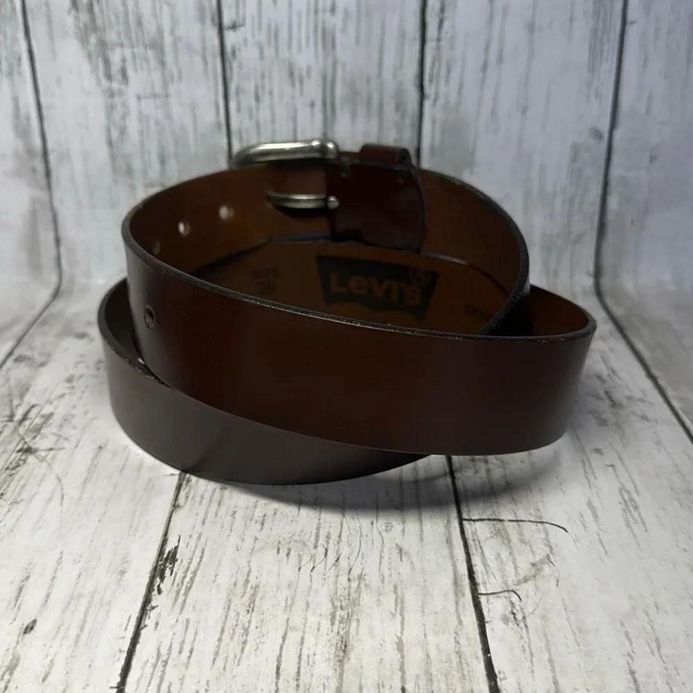 Levi's Men's Genuine Leather Belt Brown Silver Buckle size 36 Style‎ 11LV02PP
